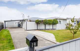 19 Cobham Way, FEILDING