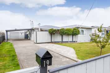19 Cobham Way, FEILDING