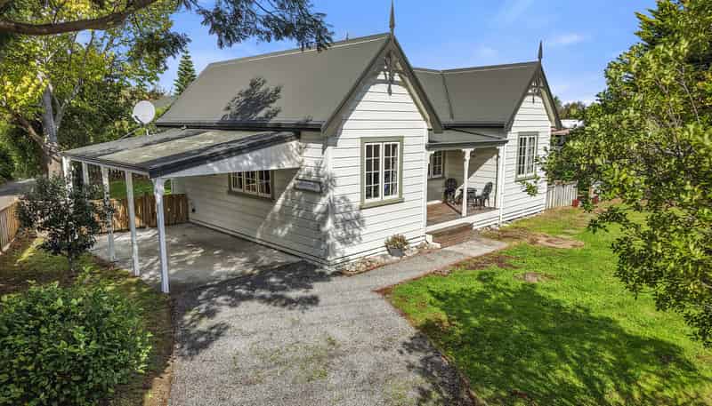 463A High Street South, Carterton