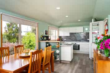 15A Menin Road, Onekawa