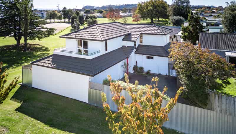 15A Menin Road, Onekawa