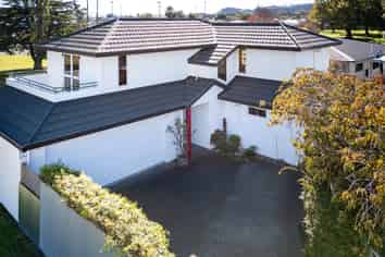 15A Menin Road, Onekawa