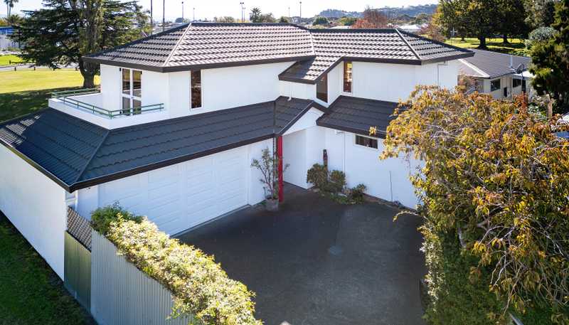 15A Menin Road, Onekawa