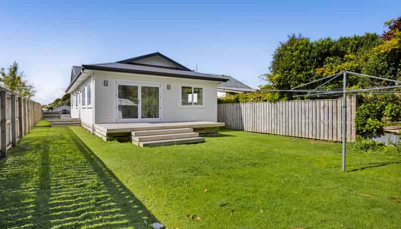 11 Orlando Street, Stratford