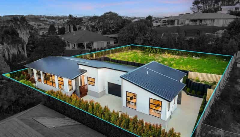 26B Gulf Harbour Drive, Gulf Harbour