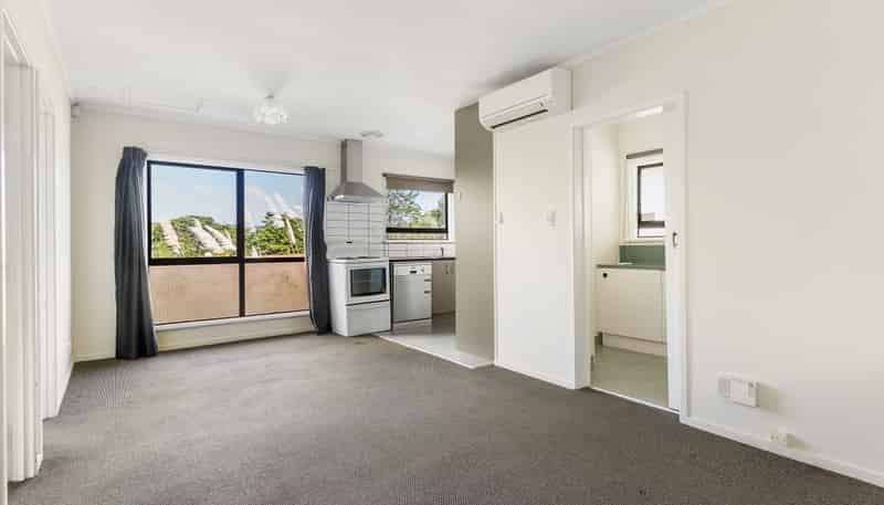 2/42 Kempthorne Crescent, Mission Bay