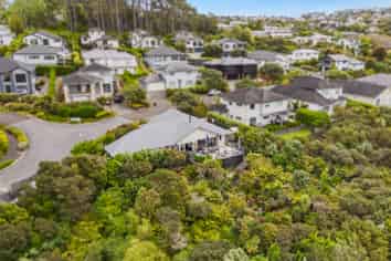 2 Bella Vista Drive, Gulf Harbour