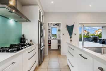 2 Bella Vista Drive, Gulf Harbour