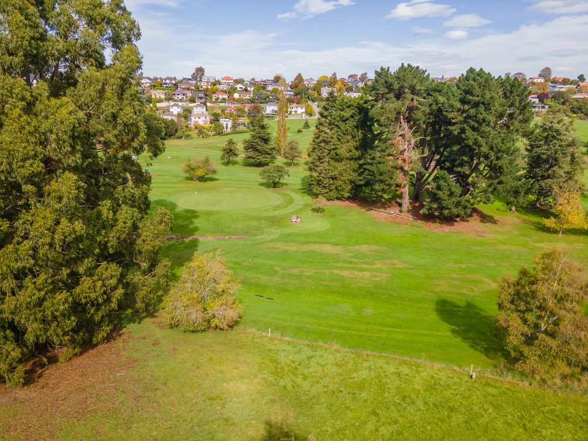 Almost 4000 m² with Golf Views - Widok 5