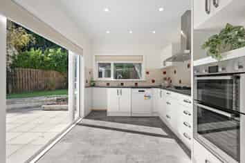 283 Muritai Road, Eastbourne