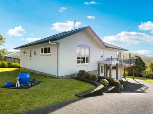 30 Roberta Crescent, Orewa