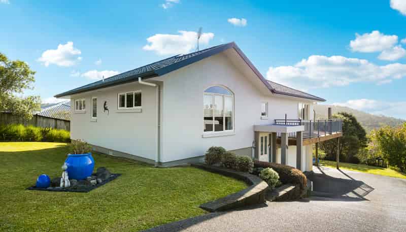 30 Roberta Crescent, Orewa