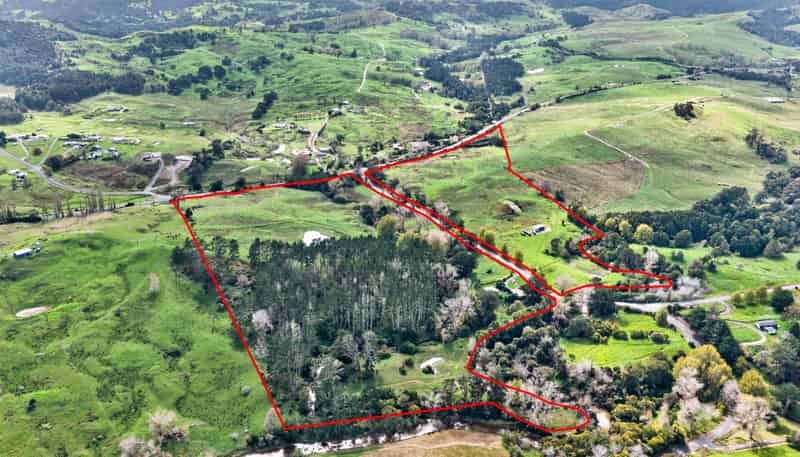 42 Ford Road, Paparoa