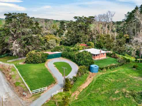 42 Ford Road, Paparoa