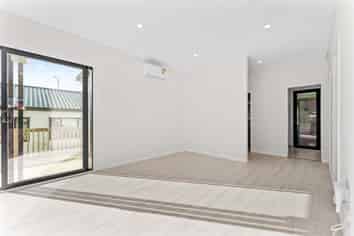 19B Red Beach Road, Orewa