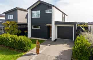 49 Trewern Avenue, Chartwell