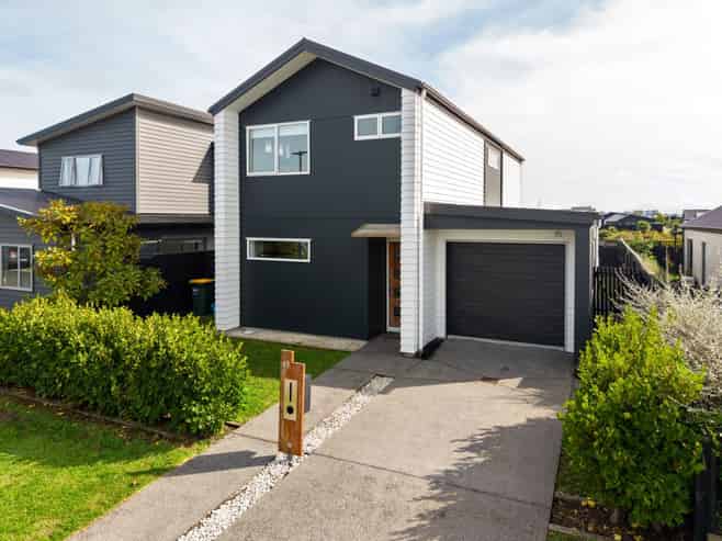 49 Trewern Avenue, Chartwell