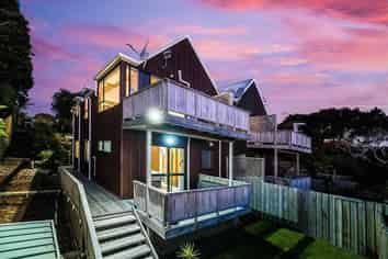 2/164 Rangatira Road, Beach Haven