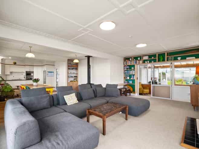 146 Easther Crescent, Kew