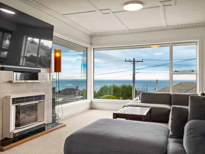 146 Easther Crescent, Kew