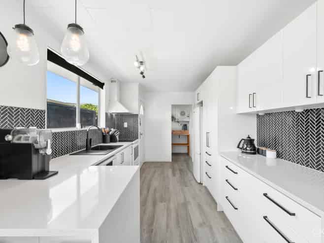 34 California Drive, Totara Park