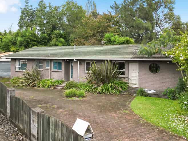 20 Splitt Avenue, Glenview