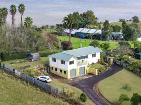 65 Weavers Crossing Road, Huntly