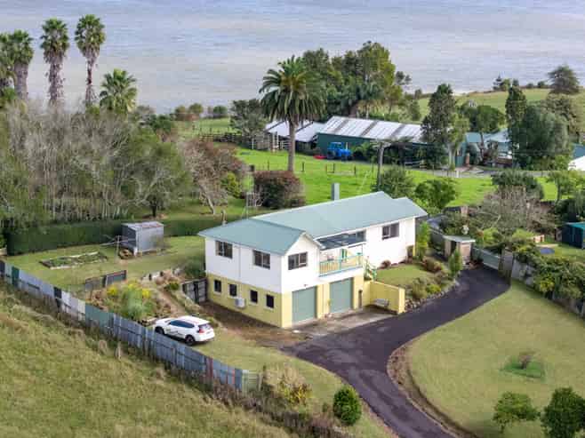 65 Weavers Crossing Road, Huntly