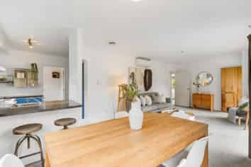 4/60 Eskdale Road, Birkdale