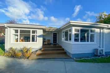 27 Bishopsworth St, Hillsborough