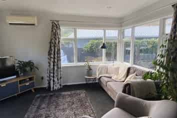 27 Bishopsworth St, Hillsborough