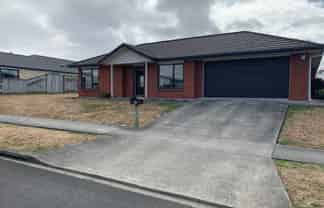 23 Poplar Grove, Feilding