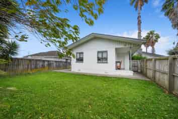 8 McLennan Road, Mount Wellington