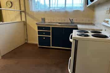 2/2 West Belt, Lincoln