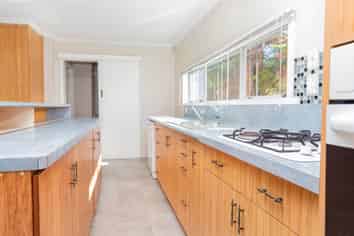 6 Ward Street, RUNANGA