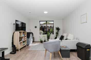 104/4 Village Quarter Lane, Frankton