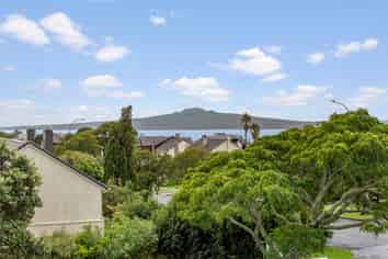 8/160 Kepa Road, Orakei