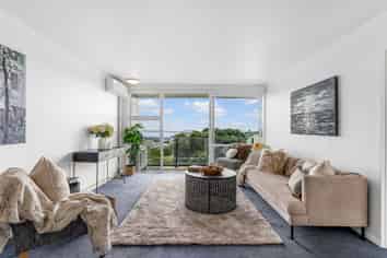 8/160 Kepa Road, Orakei