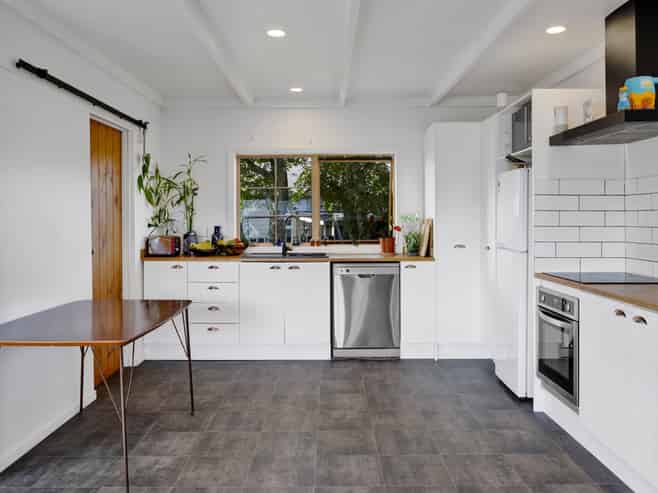 9 Standish Street, Midhirst