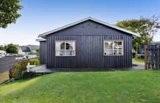 9 Standish Street, Midhirst