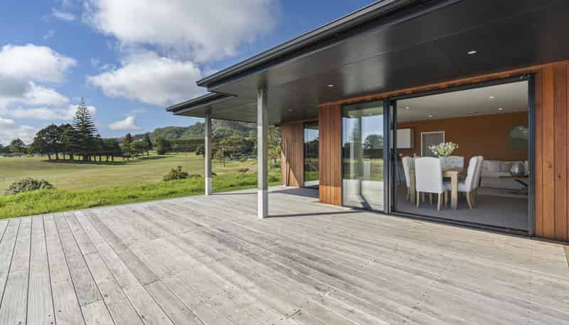 1356A South Road, Kaitake