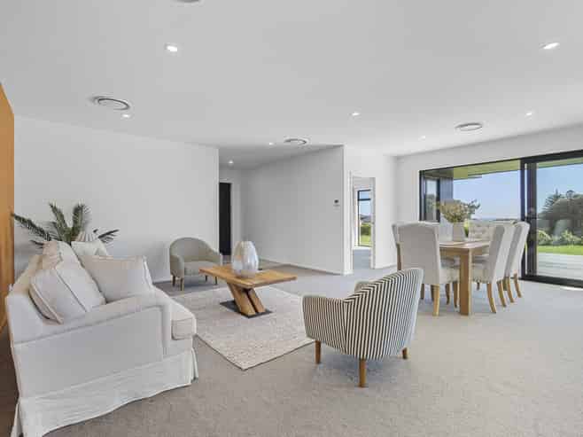 1356A South Road, Kaitake