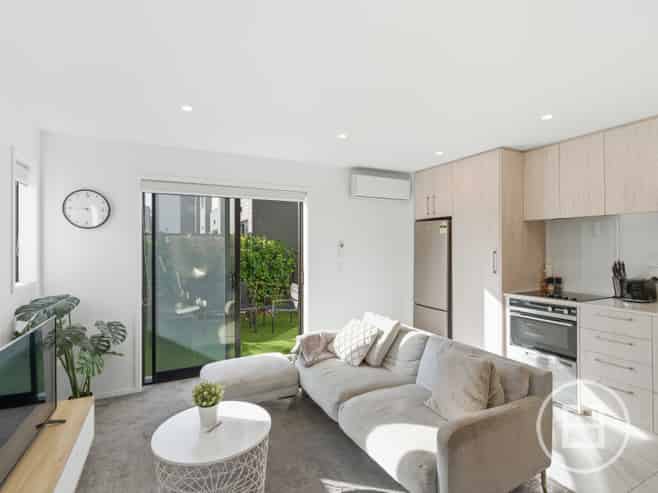 1/9 Southwark Street, CHRISTCHURCH CENTRAL