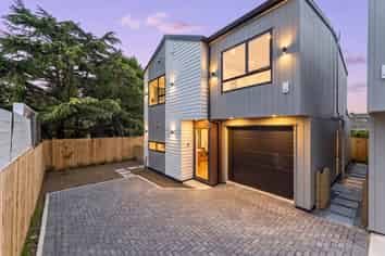 4/4 Tawa Crescent, Manurewa