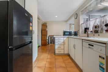 12 Karapiti Place, Glen Eden