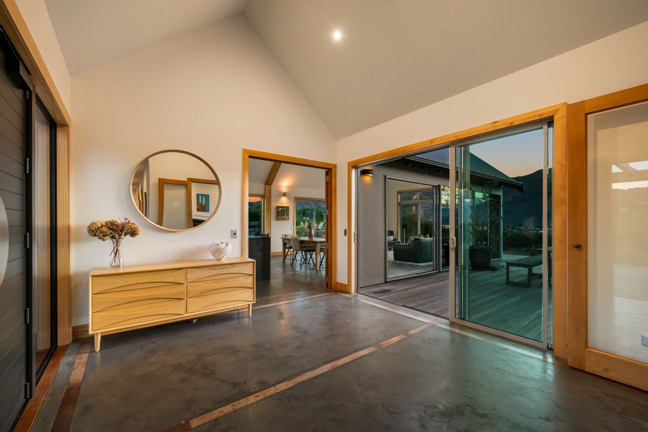 Private Acreage with Panoramic Lake Views - Widok 6