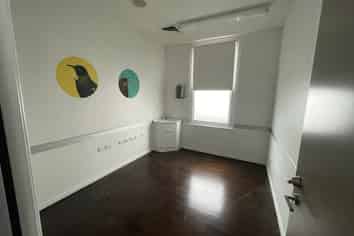 RARE MEDICAL SPACE | CORNER POSITION