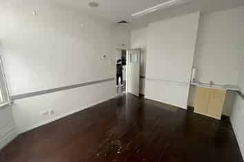 RARE MEDICAL SPACE | CORNER POSITION