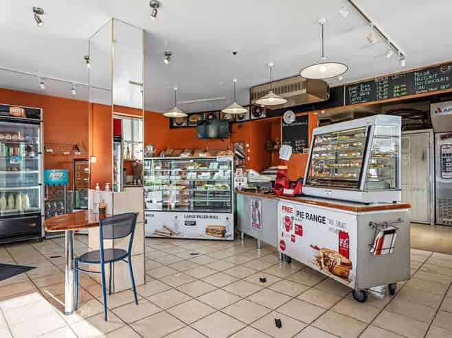 Multi-Tenant Investment in Richmond's Prime Zone