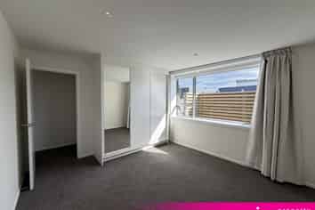 1/33  Melbourne Street, South Dunedin